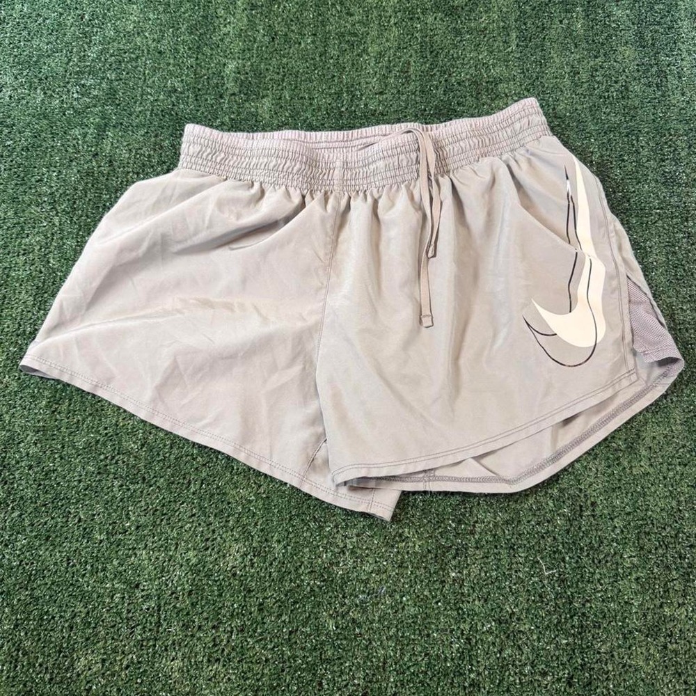 Nike Dri-FIT Big Swoosh Running Shorts